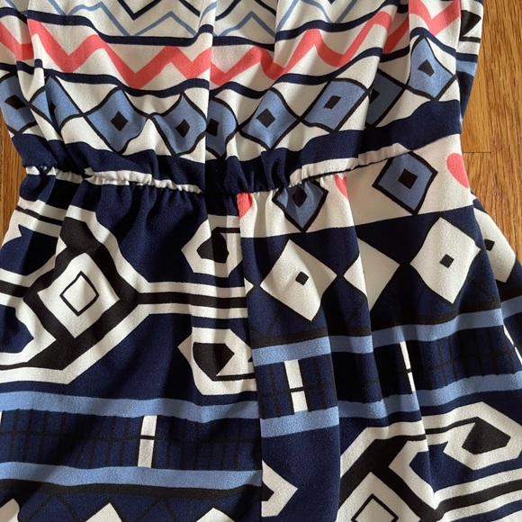 Girls NWOT Romper - Picture 3 of 3